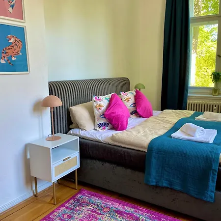 Ambiente Apartment *