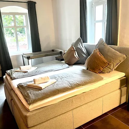 Ambiente Apartment *