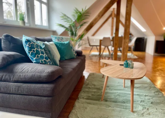 Ambiente * فالكنزيه