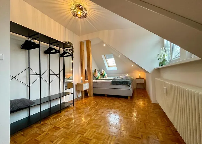 Ambiente * فالكنزيه