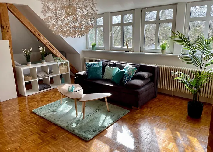 Ambiente * فالكنزيه