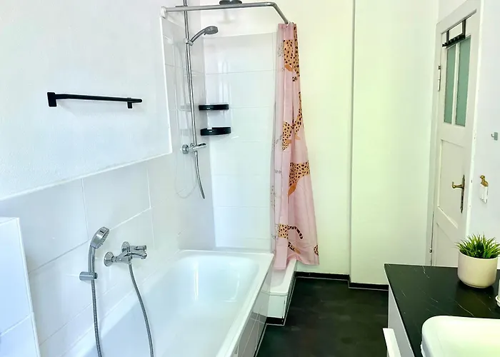 Ambiente * فالكنزيه